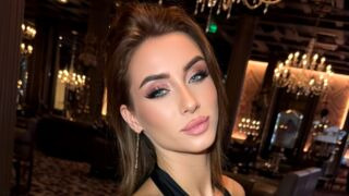 Minnie live free chat girl cam model preview